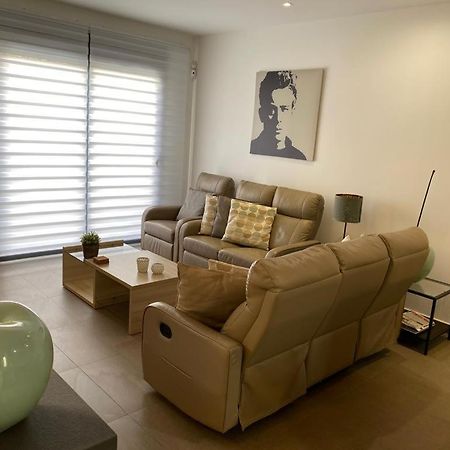 Villa La Valiente Roca Рохалес Екстериор снимка