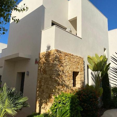 Villa La Valiente Roca Рохалес Екстериор снимка