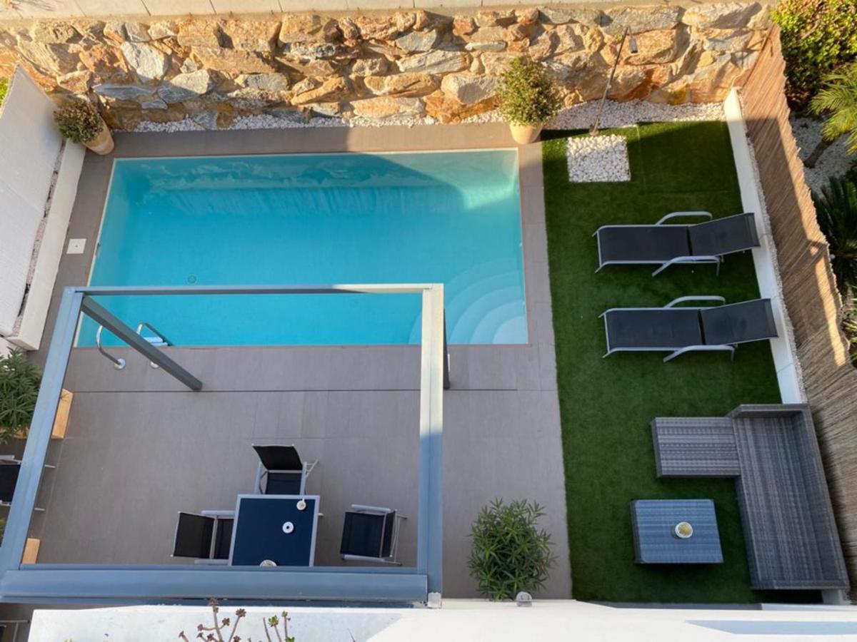 Villa La Valiente Roca Рохалес Екстериор снимка